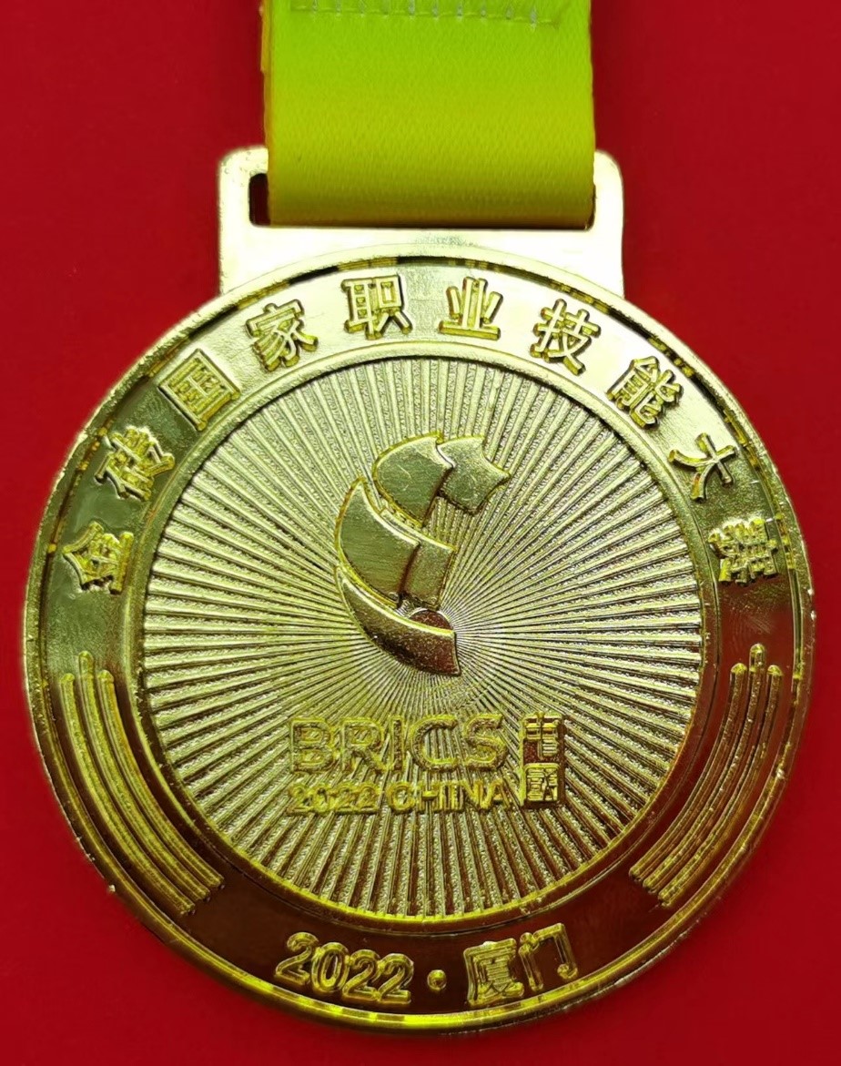 爱游戏体育在线入口-西南极洲代表队斩获金牌，震撼全场