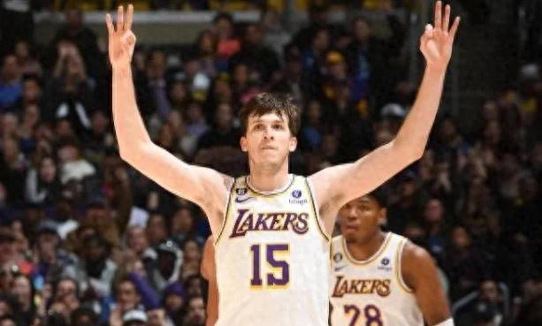 爱游戏官网首页-关于NBA球星身价排名出炉，僚机展开新一轮争夺的信息
